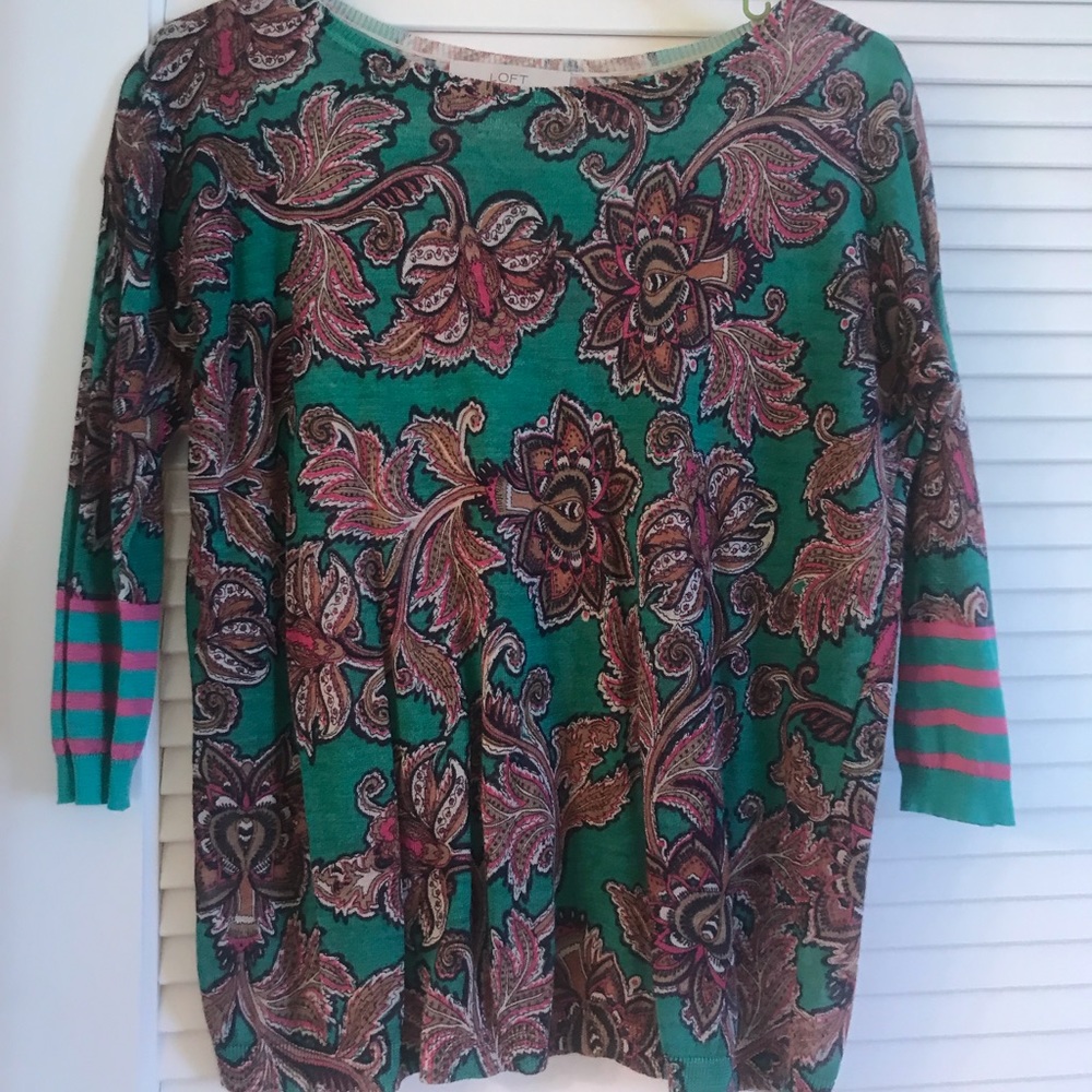 floral loft work top